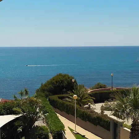 Apartmán Lovely With Stunning Sea View, 2nd Floor